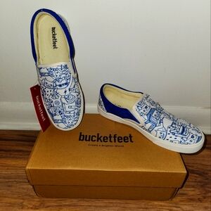 NWT Bucketfeet Blue and White Slip-On Sneakers. Size: 7.5W (fits 7)